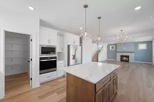 7459 Waters Edge Ave, Shakopee, MN 55379 - Photo 3