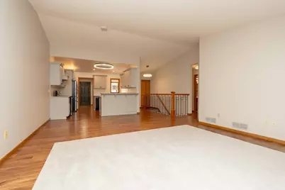 1813 6th Avenue W, Shakopee, MN 55379 - Photo 5