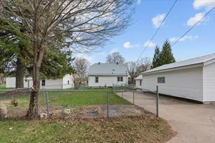 819 Hopwood Ave, Menomonie, WI 54751 - Photo 7