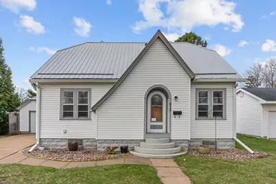 819 Hopwood Avenue, Menomonie, WI 54751 - Photo 1