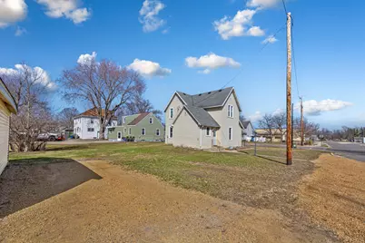 209 Division Street S, Morristown, MN 55052 - Photo 9