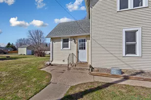 209 Division St S, Morristown, MN 55052 - Photo 5