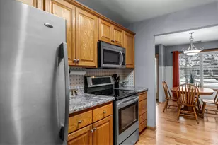 806 Woodland Ln, New Richmond, WI 54017 - Photo 9