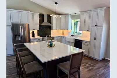 4401 Braddock Trail, Eagan, MN 55123 - Photo 3