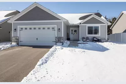 404 Grant Avenue SE, Hutchinson, MN 55350 - Photo 1