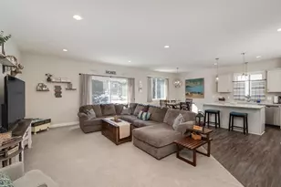 404 Grant Ave SE, Hutchinson, MN 55350 - Photo 5