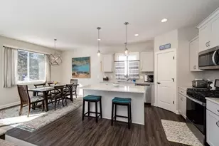 404 Grant Ave SE, Hutchinson, MN 55350 - Photo 7