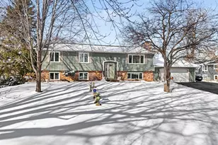 630 Tyrol Ln, Shakopee, MN 55379 - Photo 3