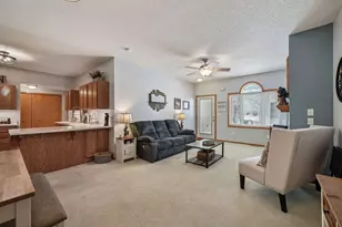 1109 Crystal Ct, Chaska, MN 55318 - Photo 11