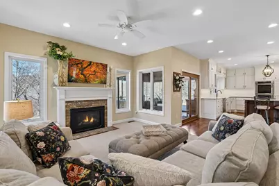 291 Trappers Pass, Chanhassen, MN 55317 - Photo 9