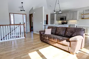 2484 Briar Oakes Blvd, Monticello, MN 55362 - Photo 13