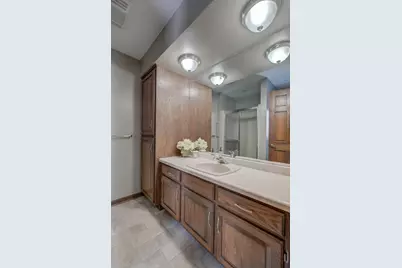 214 Woodridge Drive, Vadnais Heights, MN 55127 - Photo 17