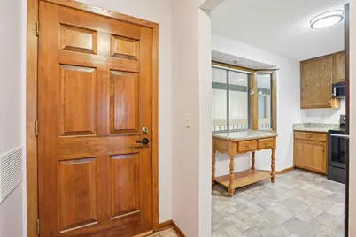 4035 Victoria Street N #212, Shoreview, MN 55126 - Photo 7