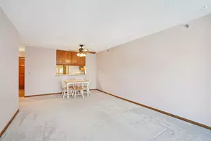 4035 Victoria St N, Shoreview, MN 55126 - Photo 9