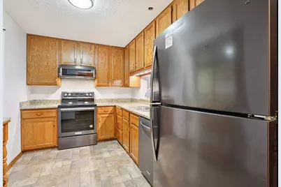 4035 Victoria Street N #212, Shoreview, MN 55126 - Photo 13