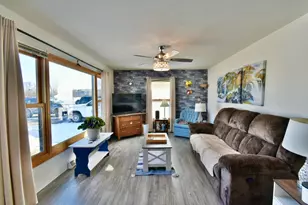 718 Stearns Ave, Paynesville, MN 56362 - Photo 9