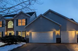 2888 Eagle Valley Dr, Woodbury, MN 55129 - Photo 5
