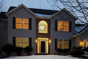 2888 Eagle Valley Dr, Woodbury, MN 55129 - Photo 3