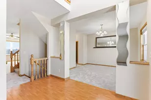 2888 Eagle Valley Dr, Woodbury, MN 55129 - Photo 7