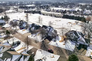 2888 Eagle Valley Dr, Woodbury, MN 55129 - Photo 3