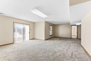 2888 Eagle Valley Dr, Woodbury, MN 55129 - Photo 39