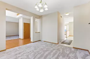 2888 Eagle Valley Dr, Woodbury, MN 55129 - Photo 11