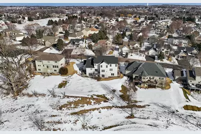 2888 Eagle Valley Drive, Woodbury, MN 55129 - Photo 51