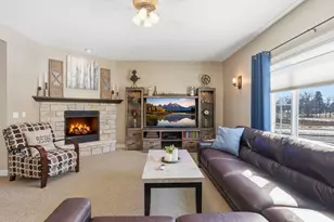 8564 Pine Ct, Victoria, MN 55386 - Photo 3