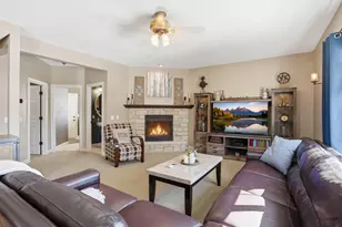 8564 Pine Ct, Victoria, MN 55386 - Photo 17