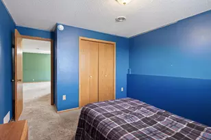 9656 Thomas Ave N, Brooklyn Park, MN 55444 - Photo 15