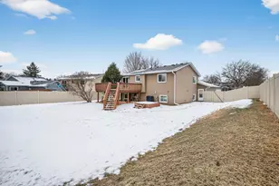 9656 Thomas Ave N, Brooklyn Park, MN 55444 - Photo 25