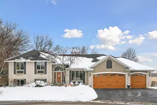 305 Pondview Ln, Chaska, MN 55318 - Photo 47
