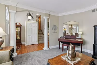 305 Pondview Lane, Chaska, MN 55318 - Photo 7