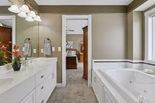 305 Pondview Ln, Chaska, MN 55318 - Photo 27