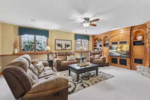 305 Pondview Ln, Chaska, MN 55318 - Photo 31