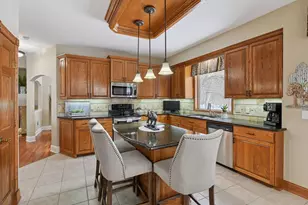 305 Pondview Ln, Chaska, MN 55318 - Photo 15