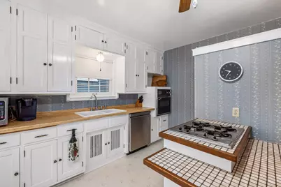 671 Como Avenue, Saint Paul, MN 55103 - Photo 7