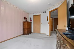 7040 49th St N, Oakdale, MN 55128 - Photo 15