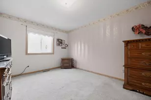 7040 49th St N, Oakdale, MN 55128 - Photo 19