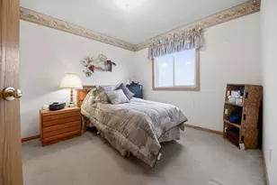 7040 49th St N, Oakdale, MN 55128 - Photo 23