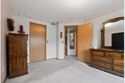 7040 49th Street N, Oakdale, MN 55128 - Photo 17