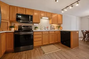 7040 49th St N, Oakdale, MN 55128 - Photo 13