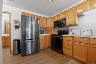 7040 49th St N, Oakdale, MN 55128 - Photo 11