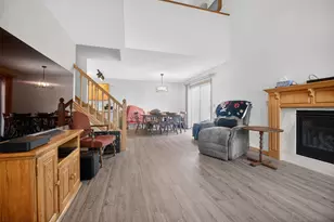 7040 49th St N, Oakdale, MN 55128 - Photo 7