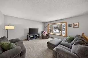 3770 Manor Woods Dr NW, Rochester, MN 55901 - Photo 3