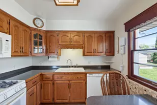 8407 5th Ave S, Bloomington, MN 55420 - Photo 9