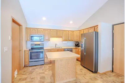 403 Clausen Avenue SW #5, Bemidji, MN 56601 - Photo 5