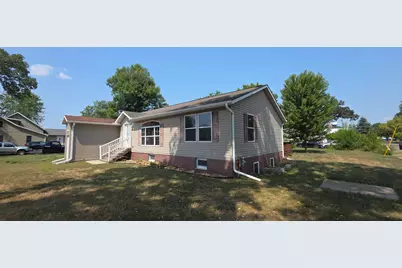 212 1st Street S, Royalton, MN 56373 - Photo 1