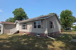 212 1st Street S, Royalton, MN 56373 - Photo 1