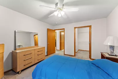 696 Monn Avenue, Vadnais Heights, MN 55127 - Photo 11